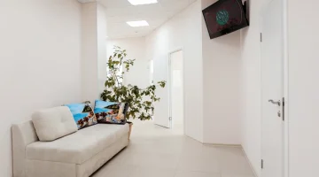 Стоматологическая клиника WELL CLINIC на проспекте Космонавтов изображение 18